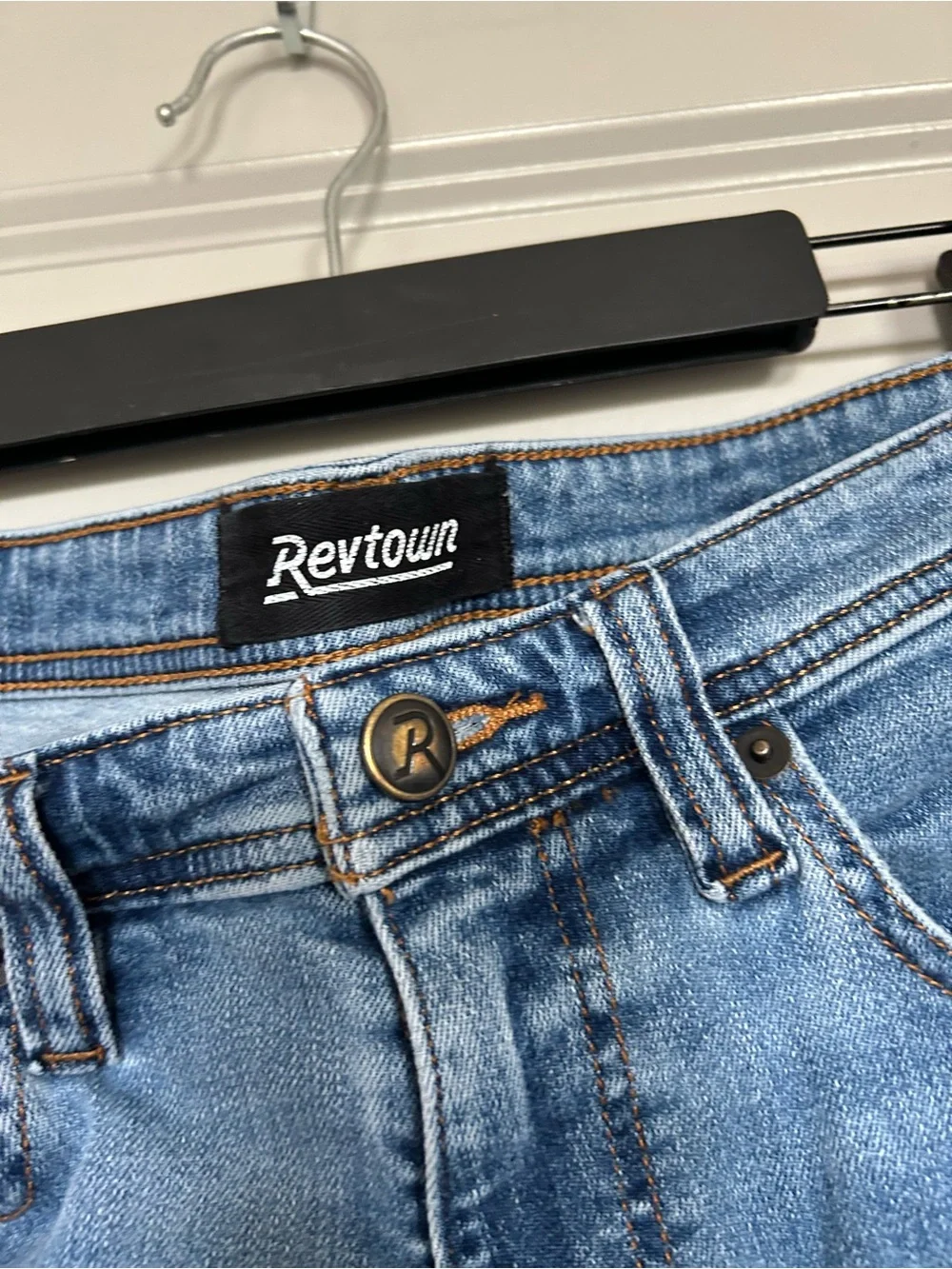 Men's Blue Revtown Sharp Straight-Leg Jeans